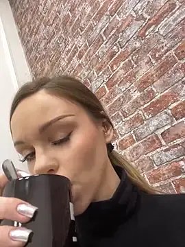 MarilynNova on StripChat