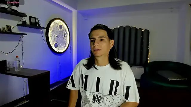 Martshall09 on StripChat