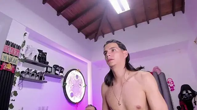 Martshall09 on StripChat