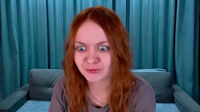 MaryyKeller — air kiss + smile