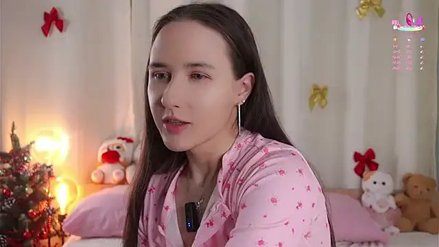 MaudAle on StripChat