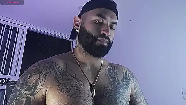 Max-prada on StripChat
