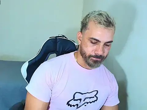 max_love255 on StripChat