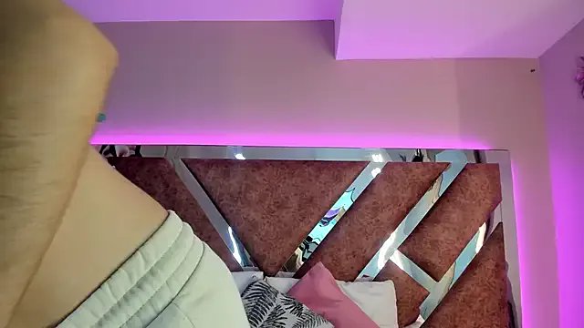 MaxiRogers on StripChat