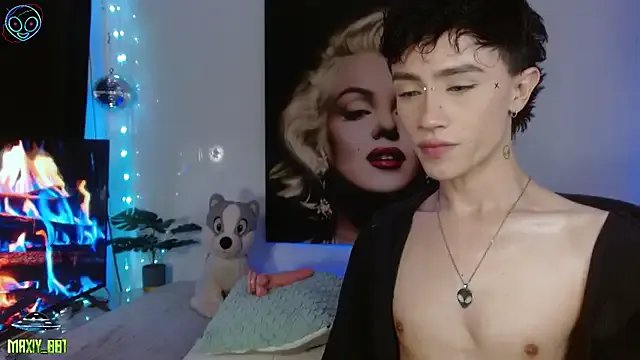 maxiy_001 on StripChat
