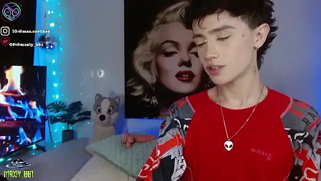 maxiy_001 on StripChat