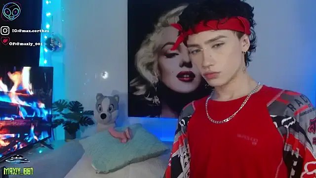 maxiy_001 on StripChat