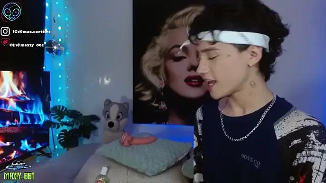 maxiy_001 on StripChat