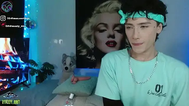 maxiy_001 on StripChat