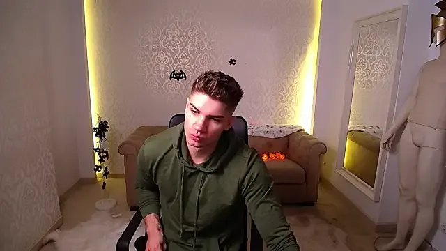 MaxKaiden on StripChat