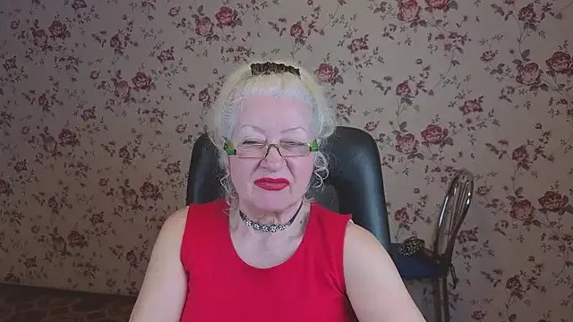 Maya_Mayflower on StripChat