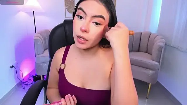 Maya_vexx — sexy dance with oil 