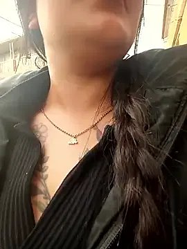 MAYE__13 on StripChat