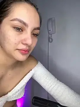 Megaan_Foxy on StripChat