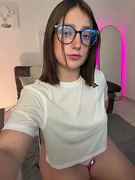 Megan_lu2 on StripChat