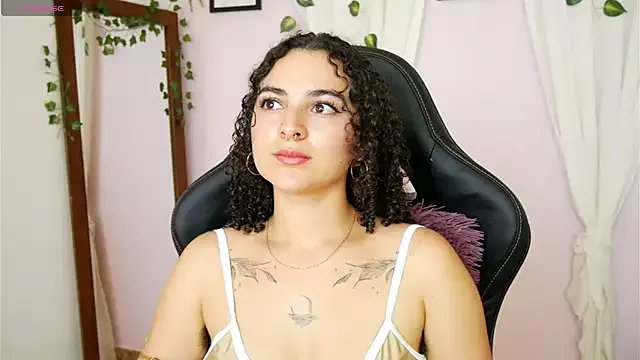 merida_bell18 on StripChat