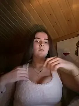 mewKate — I'll show my breasts