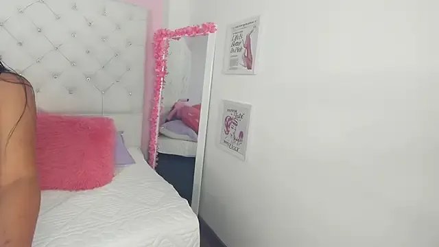 Mia_Miller001's avatar