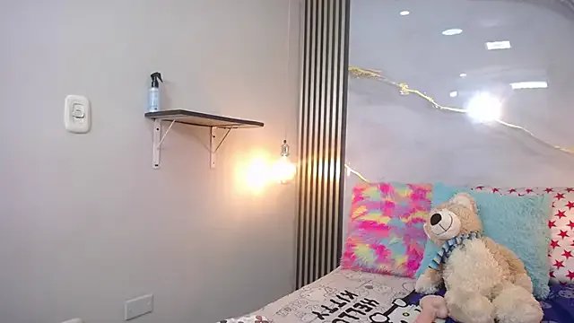 Miah-Princess on StripChat