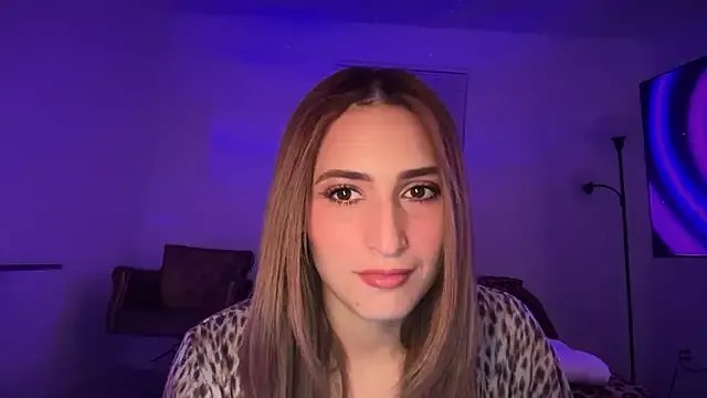 miasecretx — show boobs + oil play