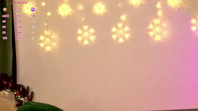 MiaSweetasHoney on StripChat