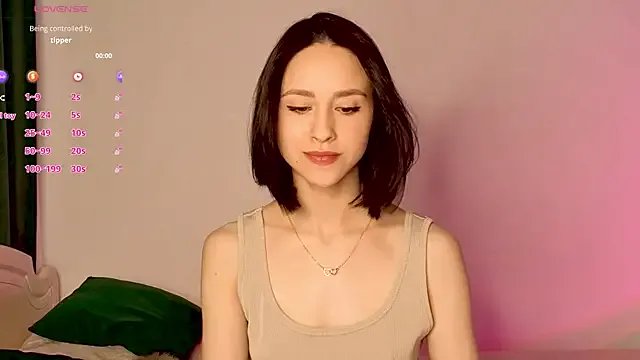 MiaSweetasHoney on StripChat