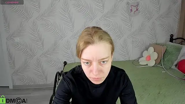 Michelle_Blond on StripChat