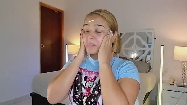 MikaelaStone's avatar