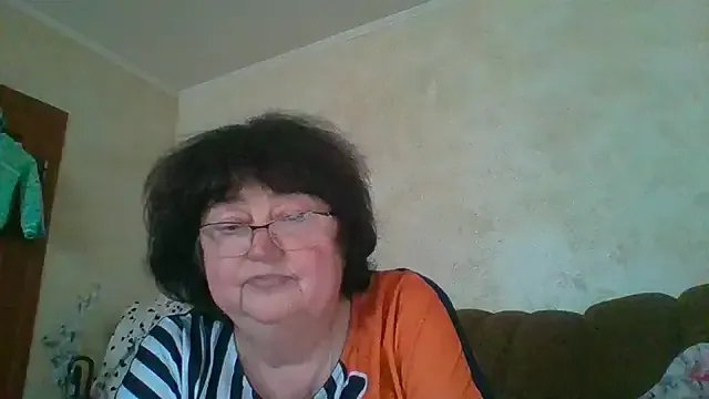 MilaSky5303 on StripChat