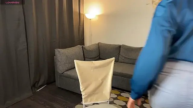 Milena_Whity — show legs