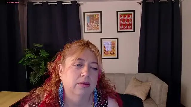 MilfArlet on StripChat