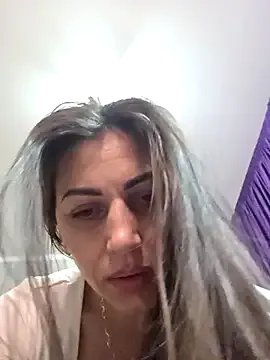 MilfSandraX on StripChat