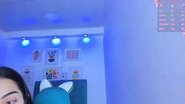 milk_candy18 on StripChat