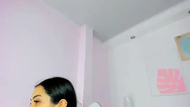 milk_candy18 on StripChat