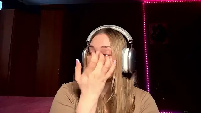 Millavajaina — <3 hand bra <3