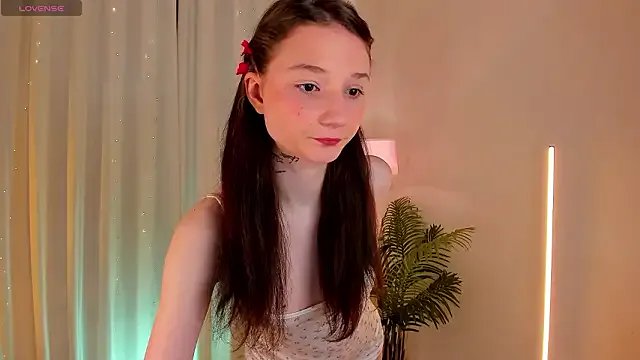 MilliMouse on StripChat