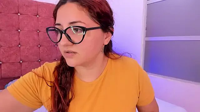 mishell_lovely on StripChat