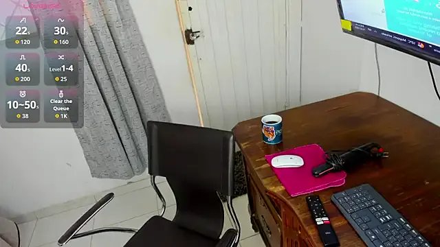 miss_charlott_18's avatar