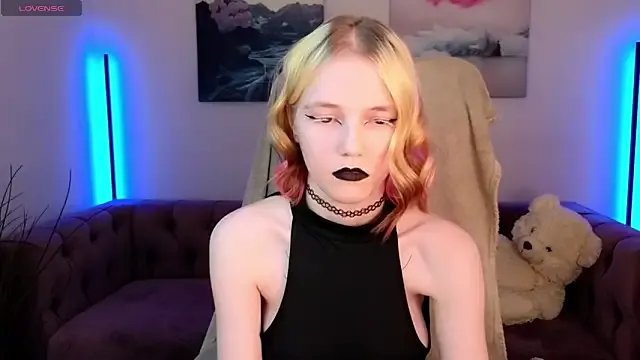 MitaSide on StripChat