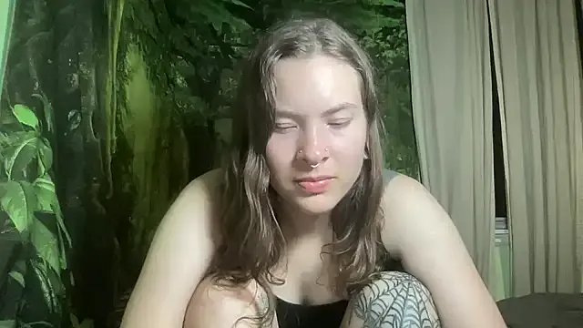 mo0ngoddess on StripChat