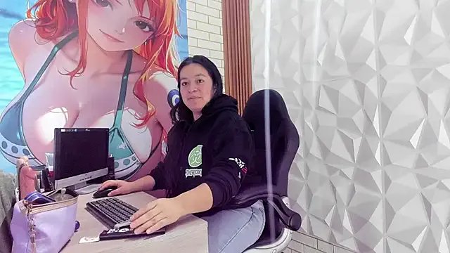 monick_hot on StripChat