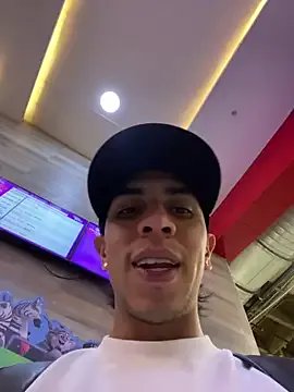 Monkey_uchiha777 on StripChat