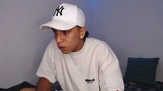 Monkey_uchiha777 on StripChat