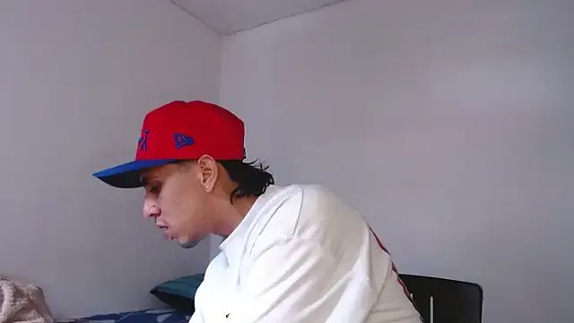 Monkey_uchiha777 on StripChat