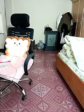 Moona_heny on StripChat