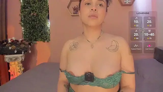 mslalune on StripChat