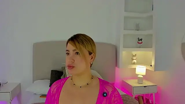 nathalynbarnes on StripChat