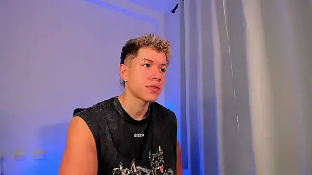 nathan_blake on StripChat