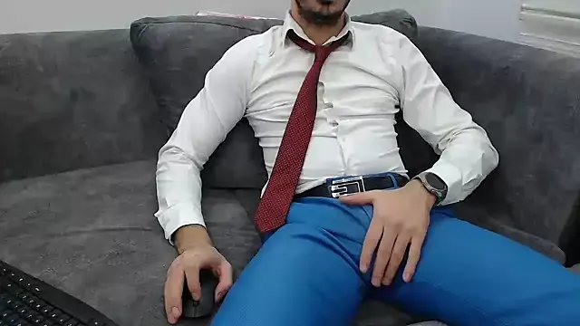 Naughtb0y on StripChat