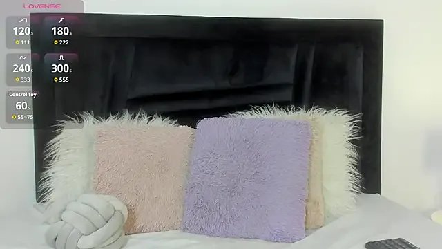 Naugthy_Sara on StripChat